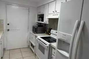 5401 Collins Ave, Miami Beach, FL 33140 - Photo 28