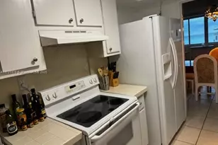 5401 Collins Ave, Miami Beach, FL 33140 - Photo 30