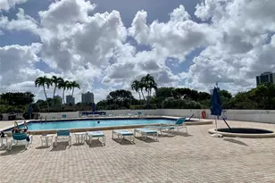 20225 NE 34th Ct, Aventura, FL 33180 - Photo 10