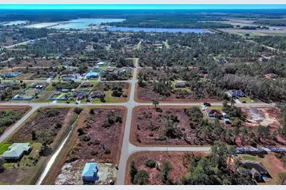 733 Bumby St E, Lehigh Acres, FL 33974 - Photo 12