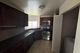 3437 NW 44th St, Oakland Park, FL 33309 - Photo 6