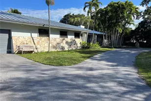 14501 SW 67th Ave, Coral Gables, FL 33158 - Photo 2