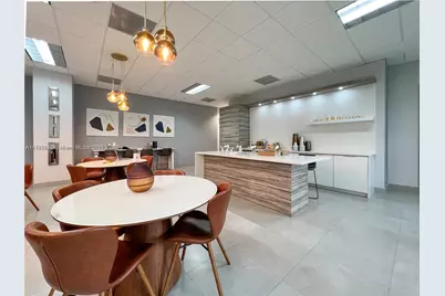 1200 Brickell Bay Dr #2007, Miami, FL 33131 - Photo 4