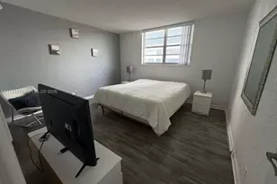 4001 S Ocean Dr, Hollywood, FL 33019 - Photo 18