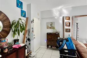 1960 Marseille Dr, Miami Beach, FL 33141 - Photo 4