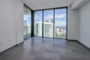 68 SE 6th St, Miami, FL 33131 - Photo 14