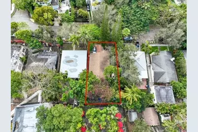 133 NE 48th St, Miami, FL 33137 - Photo 8