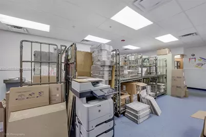 150 SE 2nd Ave #103, Miami, FL 33131 - Photo 10