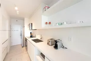 100 Lincoln Rd, Miami Beach, FL 33139 - Photo 10