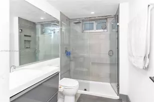 1025 Alton Rd, Miami Beach, FL 33139 - Photo 10