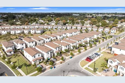 2357 NW 130th St, Miami, FL 33167 - Photo 14