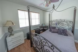 8520 NW 139th Terrace, Miami Lakes, FL 33016 - Photo 18