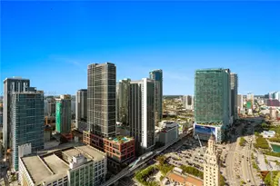 398 NE 5th St, Miami, FL 33132 - Photo 20