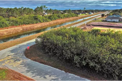 4506 E 19th St, Lehigh Acres, FL 33973 - Photo 4