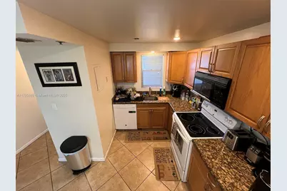 3300 W Rolling Hills Cir #102, Davie, FL 33328 - Photo 4