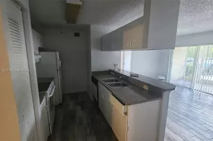 410 S Park Rd, Hollywood, FL 33021 - Photo 8