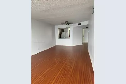 117 Lake Emerald Dr #202, Oakland Park, FL 33309 - Photo 6