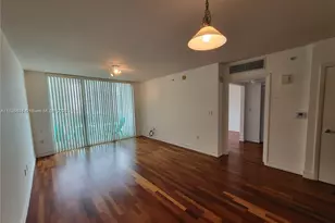 31 SE 5th St, Miami, FL 33131 - Photo 2