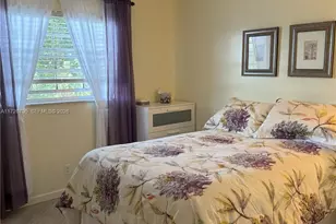 375 SW 56th Ave, Margate, FL 33068 - Photo 6