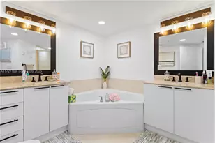 16699 Collins Ave, Sunny Isles Beach, FL 33160 - Photo 22