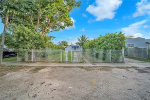 2372 NW 34th St, Miami, FL 33142 - Photo 46