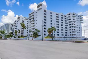 6830 Indian Creek Dr, Miami Beach, FL 33141 - Photo 42