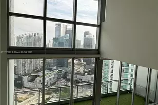 90 SW 3rd St, Miami, FL 33130 - Photo 2