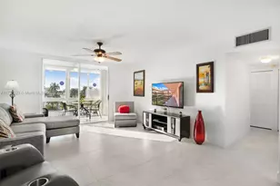 2841 Somerset Dr, Lauderdale Lakes, FL 33311 - Photo 4