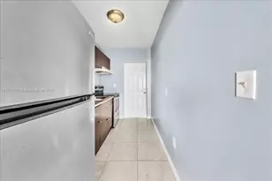 365 NW 8th St, Miami, FL 33136 - Photo 26