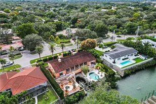 1181 S Alhambra Cir, Coral Gables, FL 33146 - Photo 32