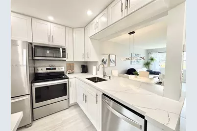 3405 NW 48th Ave #407, Lauderdale Lakes, FL 33319 - Photo 4