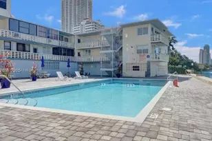 6484 Indian Creek Dr, Miami Beach, FL 33141 - Photo 4