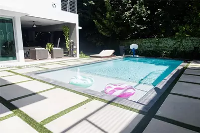 6790 SW 72 Street, South Miami, FL 33143 - Photo 2