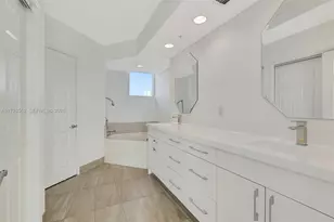 3370 Hidden Bay Dr, Aventura, FL 33180 - Photo 18