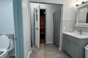 400 N Surf Rd, Hollywood, FL 33019 - Photo 24