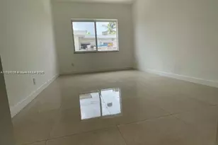 1995 Calais, Miami Beach, FL 33141 - Photo 8