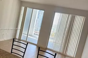 170 SE 14th St, Miami, FL 33131 - Photo 8