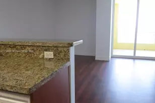 170 SE 14th St, Miami, FL 33131 - Photo 4