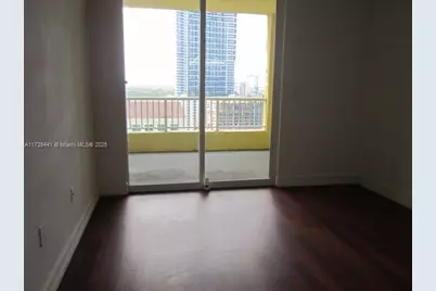 170 SE 14th St #2306, Miami, FL 33131 - Photo 8