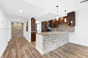 3050 N Palm Aire Dr, Pompano Beach, FL 33069 - Photo 1