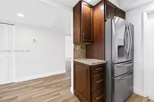 3050 N Palm Aire Dr, Pompano Beach, FL 33069 - Photo 8