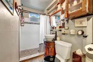 1401 NE 33rd St, Oakland Park, FL 33334 - Photo 22