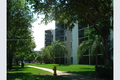 3101 N Country Club Drive #306, Aventura, FL 33180 - Photo 2