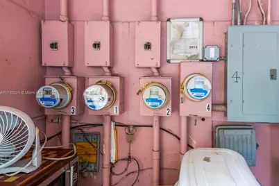 519 NW 10th Ave, Miami, FL 33136 - Photo 12