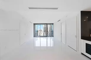 300 Biscayne Blvd Way, Miami, FL 33131 - Photo 16