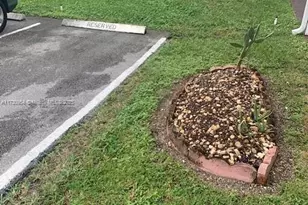 122 NE 204th St, Miami Gardens, FL 33179 - Photo 2