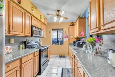 11925 SW 182nd Ter, Miami, FL 33177 - Photo 8