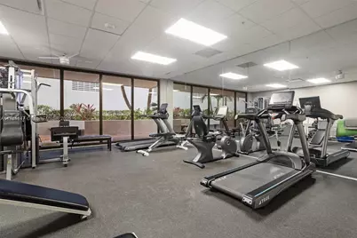 1623 Collins Ave #812, Miami Beach, FL 33139 - Photo 30