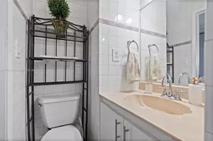 451 W 39th St, Hialeah, FL 33012 - Photo 34