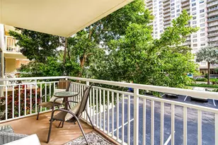 251 174, Sunny Isles Beach, FL 33160 - Photo 36